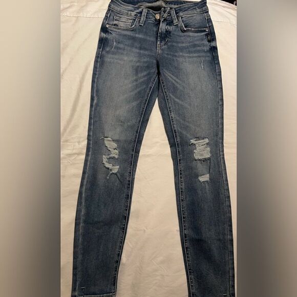 NWT -SILVER JEANS CO- ELYSE SKINNY JEANS (HIGH RISE) 24W x 29L DISTRESSED - Picture 3 of 8